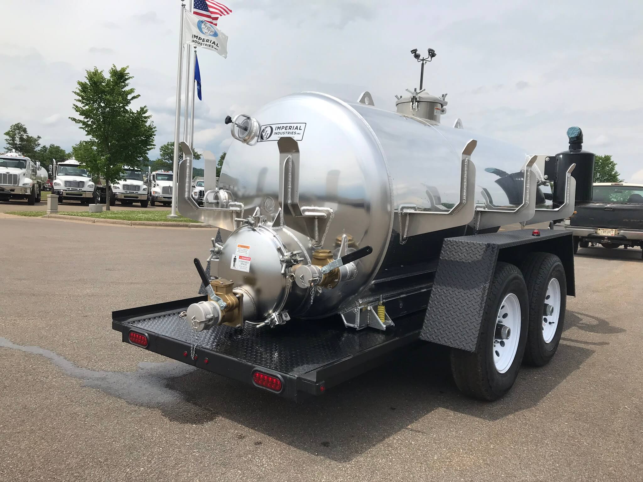 Imperial Industries (1000Gallon) Vacuum Service Trailer Unit Hydro